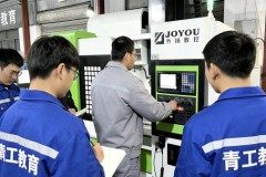 宁波机械学习新选择：厂校一体培养实战型技术人才
